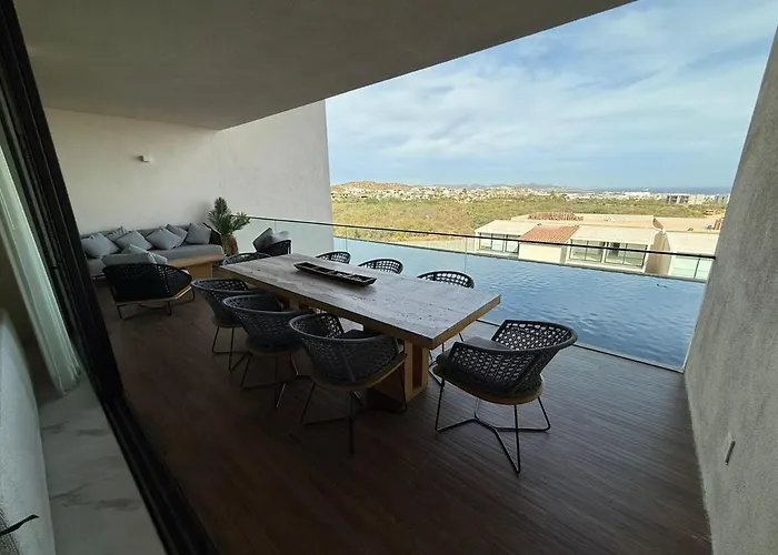 Golf Course & Ocean View With 3 Bd 4ba Cora Apartment